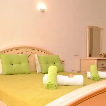 Villa In Albufeira Near Sea Beach Албуфейра