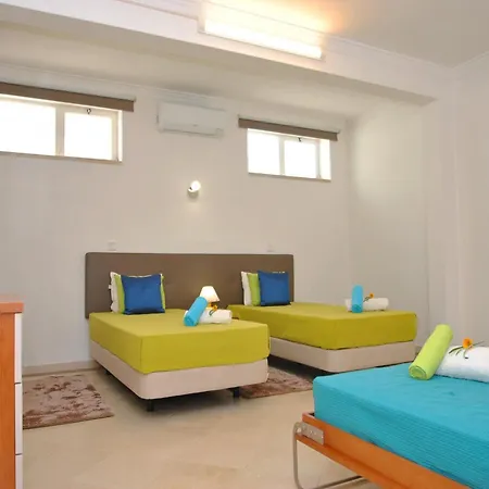 Вилла Villa In Albufeira Near Sea Beach *