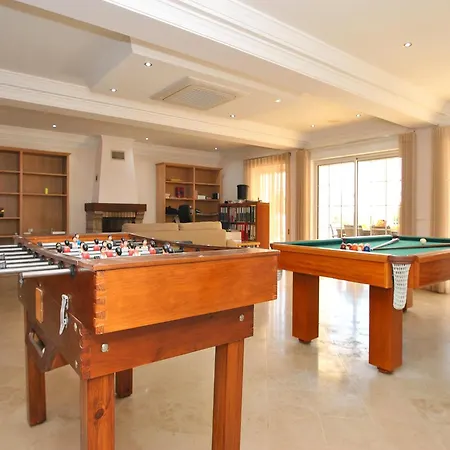 Villa In Albufeira Near Sea Beach Албуфейра