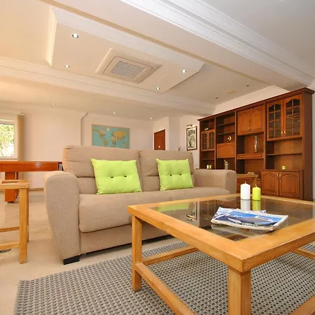 Villa In Albufeira Near Sea Beach Villa